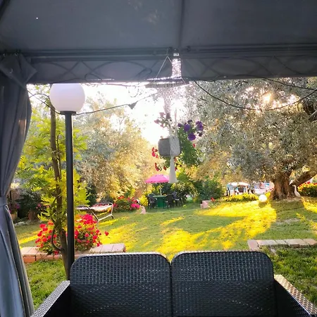 Lory فندق مبيت وإفطار