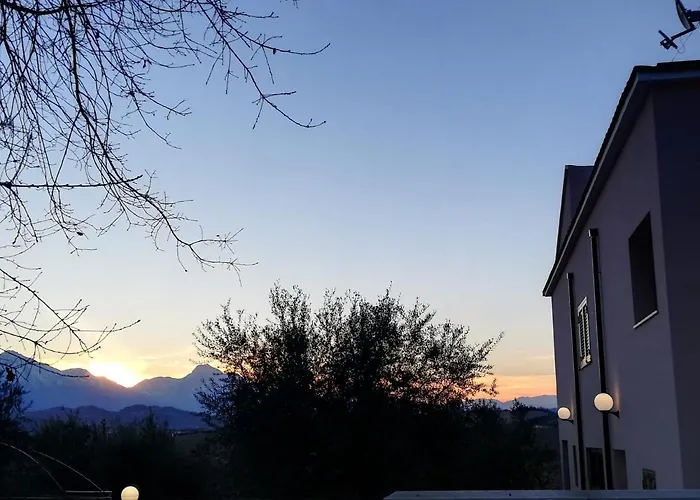 Lory Alojamento de Acomodação e Pequeno-almoço Elice