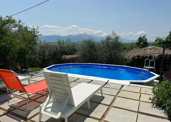 Alojamento de Acomodação e Pequeno-almoço Lory Elice