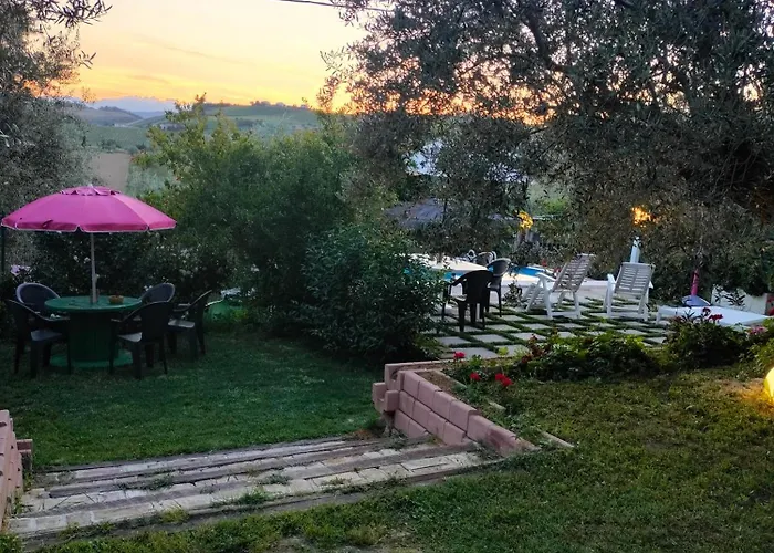 Alojamento de Acomodação e Pequeno-almoço Lory Elice